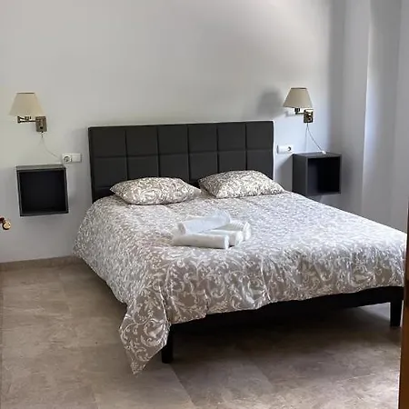 Stelarium-suite Con Bano Privado En Casa Compartida-uebica2 Δωμάτια σε οικογενειακή κατοικία *