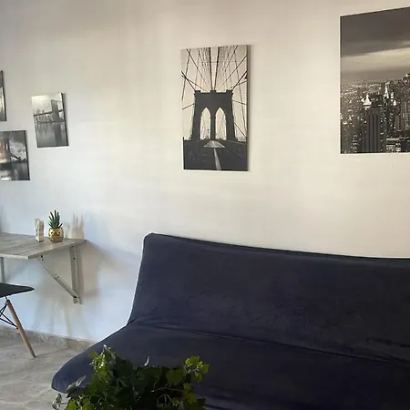 Δωμάτια σε οικογενειακή κατοικία Stelarium-suite Con Bano Privado En Casa Compartida-uebica2 *