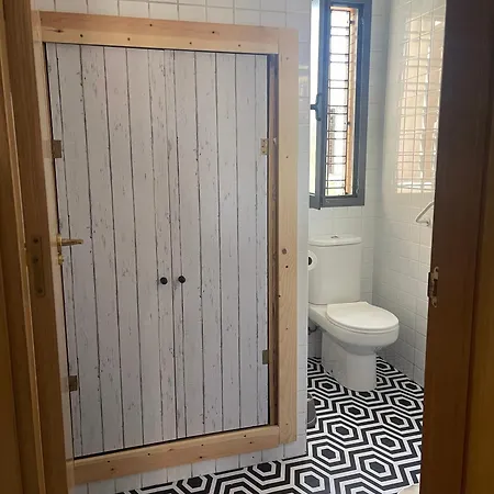Δωμάτια σε οικογενειακή κατοικία Stelarium-suite Con Bano Privado En Casa Compartida-uebica2 *