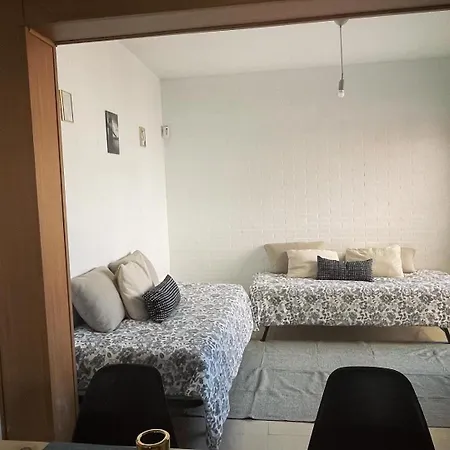 Δωμάτια σε οικογενειακή κατοικία Stelarium-suite Con Bano Privado En Casa Compartida-uebica2 *