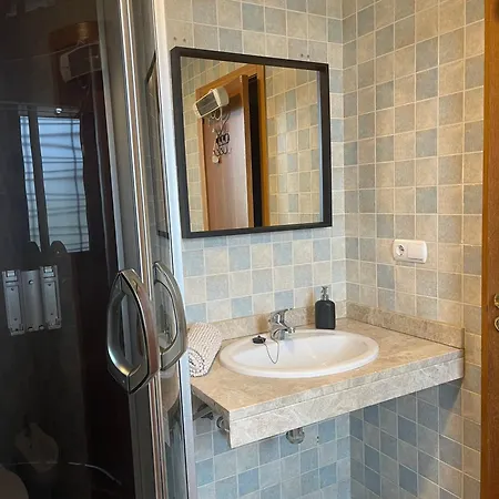 Stelarium-suite Con Bano Privado En Casa Compartida-uebica2 * Μαϊρένα δελ Αλχαράφε