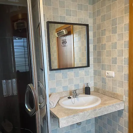 Stelarium-suite Con Bano Privado En Casa Compartida-uebica2 Μαϊρένα δελ Αλχαράφε
