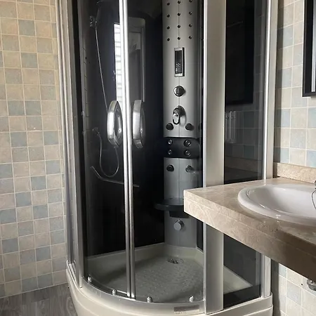 Stelarium-suite Con Bano Privado En Casa Compartida-uebica2 * Μαϊρένα δελ Αλχαράφε